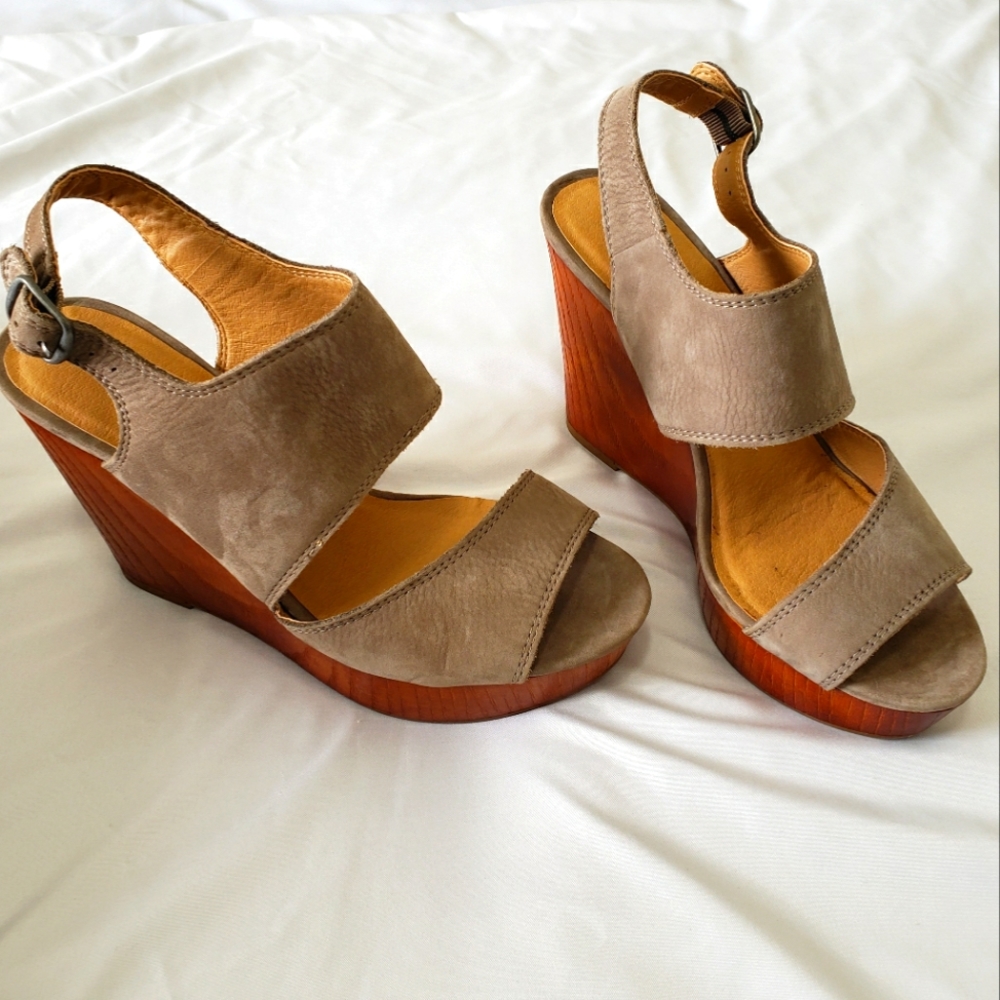 Lucky Brand Wedge Heels Size 8m